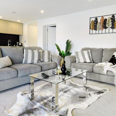 Apartamento Executive Living In Bluewater Queenstown Exterior foto