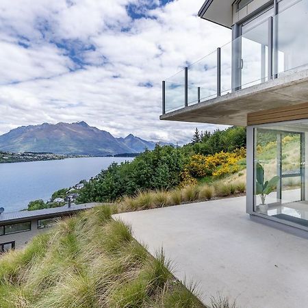 Apartamento Executive Living In Bluewater Queenstown Exterior foto