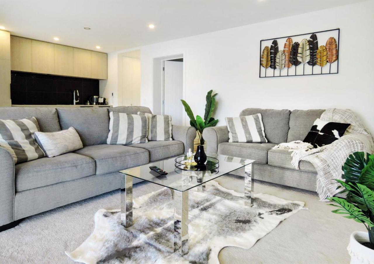 Apartamento Executive Living In Bluewater Queenstown Exterior foto