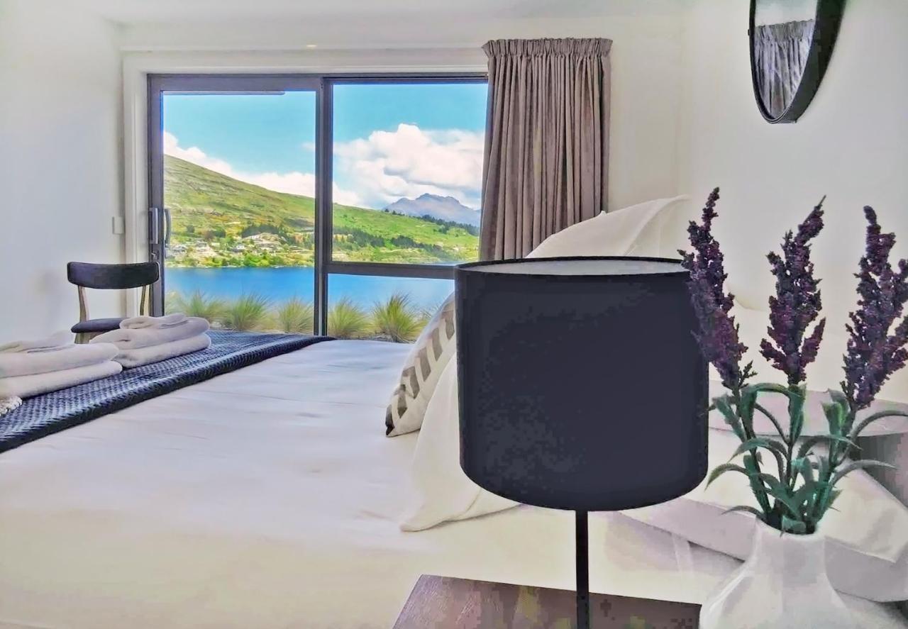 Apartamento Executive Living In Bluewater Queenstown Exterior foto